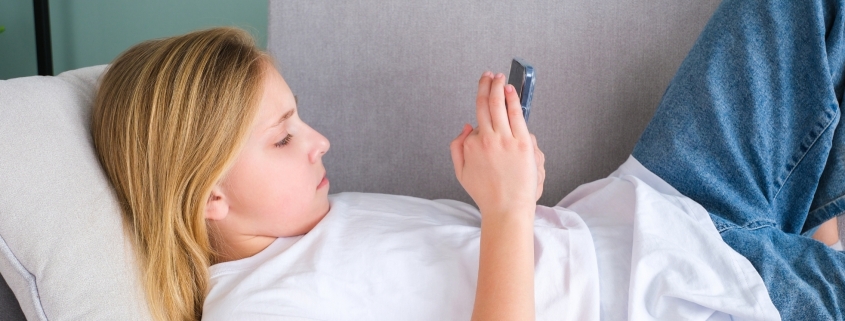 Kifoz zararları, kamburluk nefes darlığı yapar mı, kamburluk mideye baskı, ileri derece kifoz belirtileri