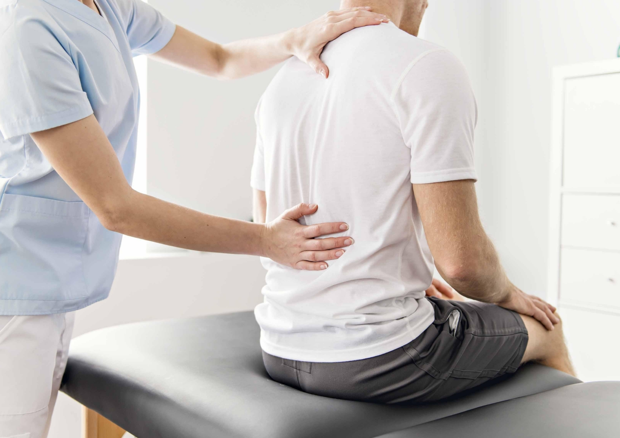 Yetişkinlerde skolyoz